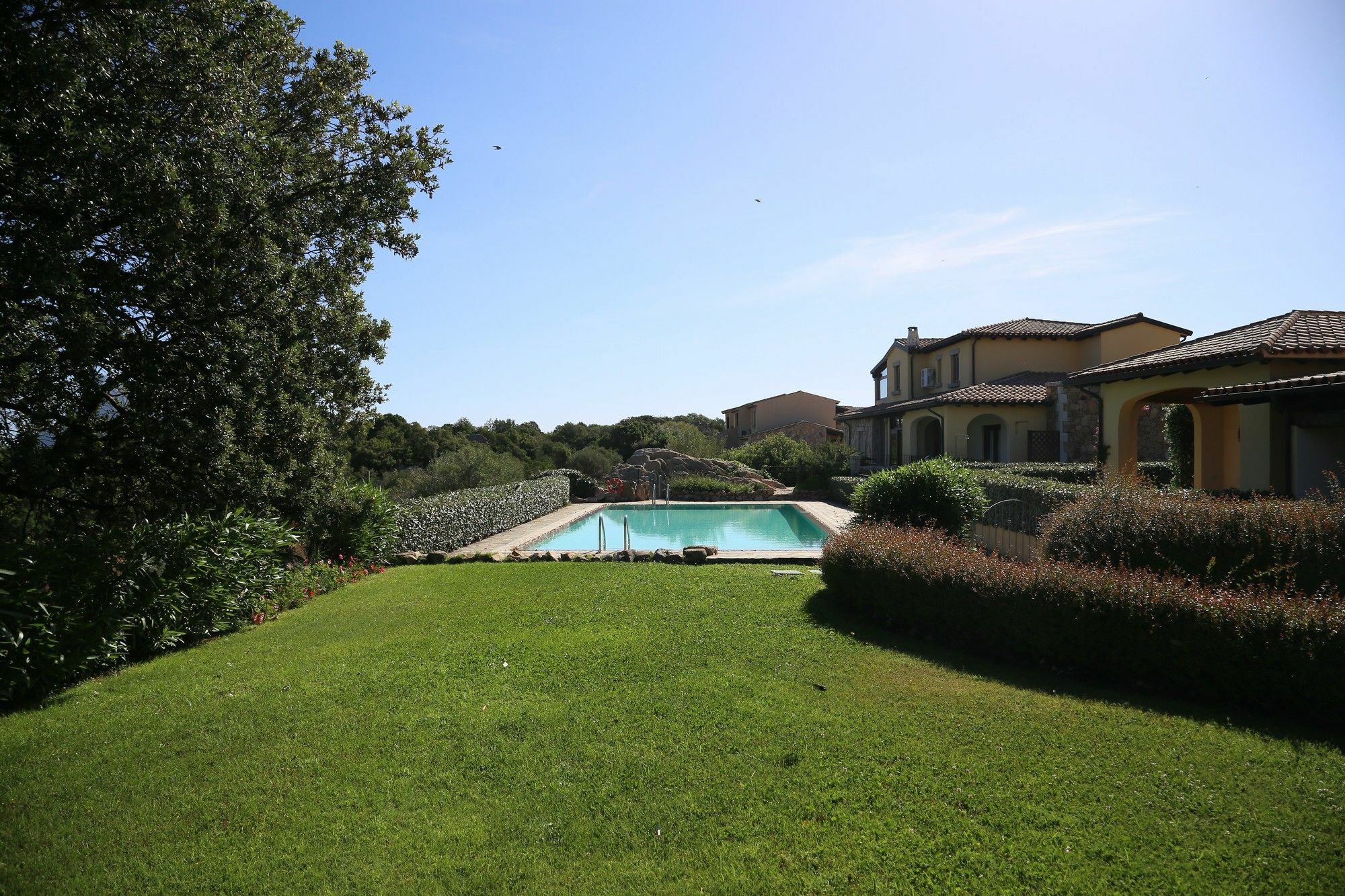 Delia Apartments San Teodoro  Exterior photo